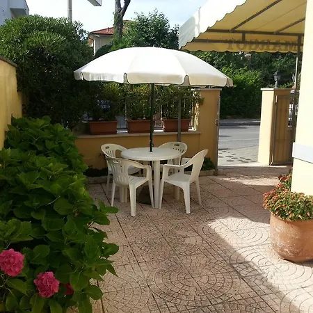Margot Hotel